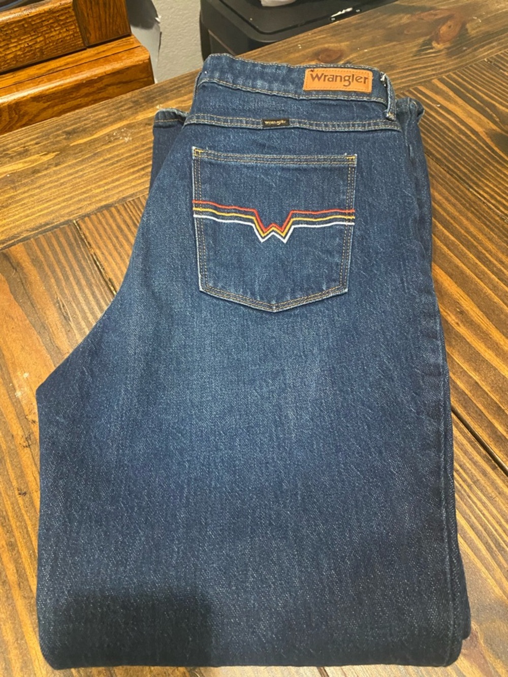 Wrangler Women’s Indigo Western Jeans with Multicolor Pocket Stitching
